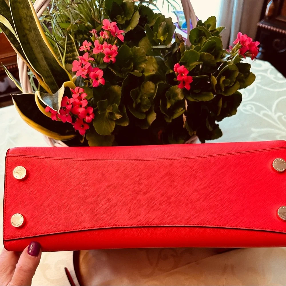 NWOT MICHAEL KORS Medium Karla East West Satchel - Picture 7 of 8